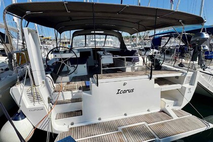 Hyra båt Segelbåt Dufour Yachts Dufour 470 - 4 cab. Golfo Aranci