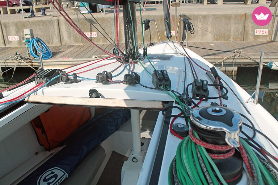 Sailboat Beneteau First 24 for hire