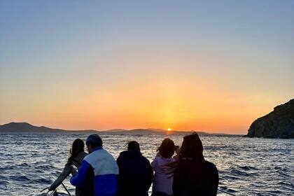 Private cruise around Mykonos or Rhenia island