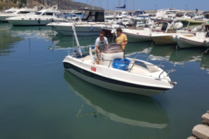Noleggio Barca a motore tancredi blumax 19 open Castellammare del Golfo