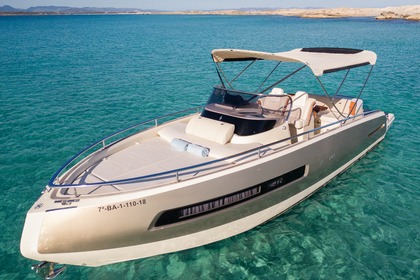 Alquiler Lancha Invictus 280GT Ibiza