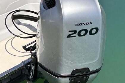 Rental Motorboat Ranieri Voyager 22 Limited edition Nin