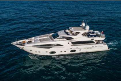 Noleggio Yacht a motore Ferretti Custom Line 100 Ibiza