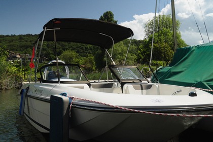 Bayliner E6