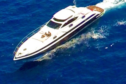 Rental Motorboat Conam 58 Sport hard top Saint-Tropez