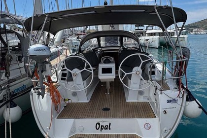 Hyra båt Segelbåt Bavaria Yachtbau Bavaria Cruiser 34 Style Trogir