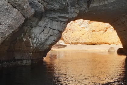 Tour Esclusivo in barca costa e grotte marine di Vieste