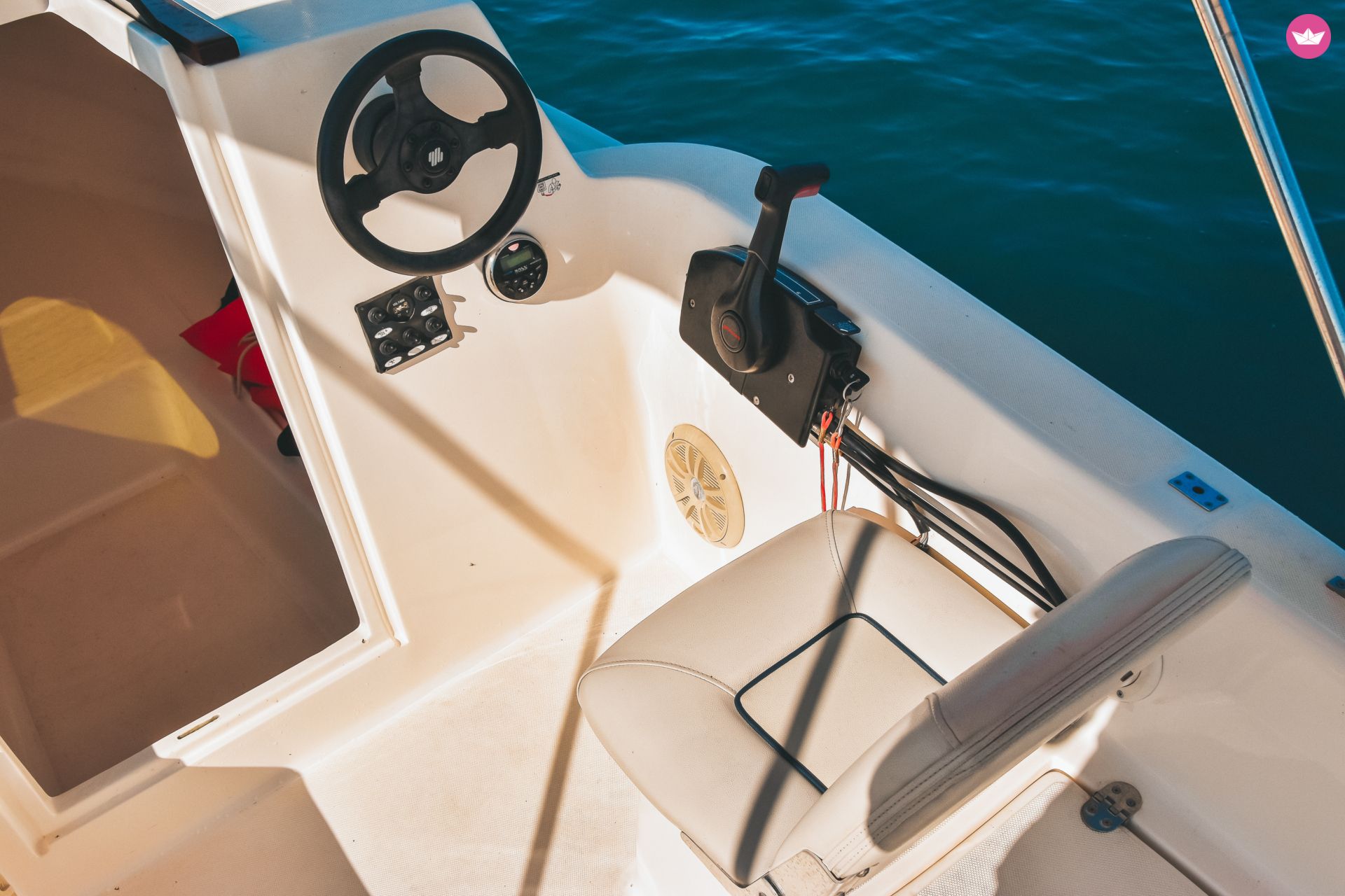 Bateau à moteur Adria 500 10cv 2