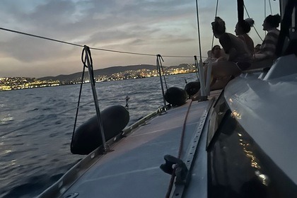 Rent the Dromor Apollo 12 Sailboat in Athens!