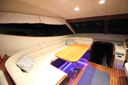 19m luxury Motoryat in Istanbul B2