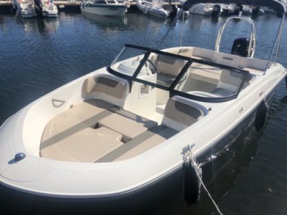 Charter Motorboat Bayliner Element E6 Bormes-les-Mimosas