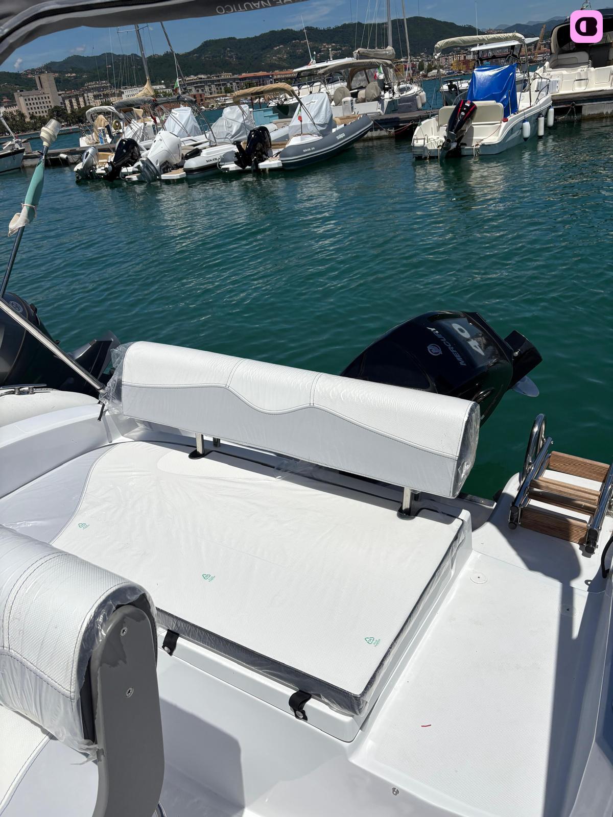 Bateau sans permis Trimarchi 57S 40cv 3