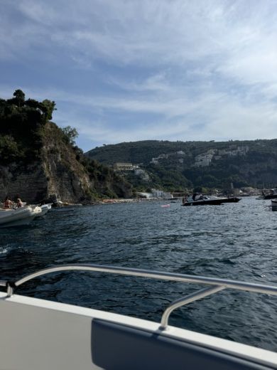 Sorrento Without license Barqua Q20 alt tag text