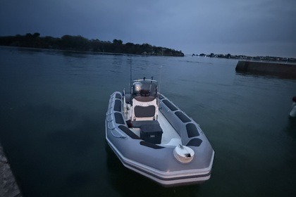 Noleggio Gommone Bombard Sunrider 650 Étel