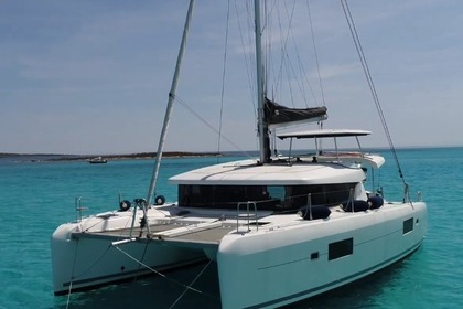 Rental Catamaran LIVE YOUR MYTH IN 40 FT Athens