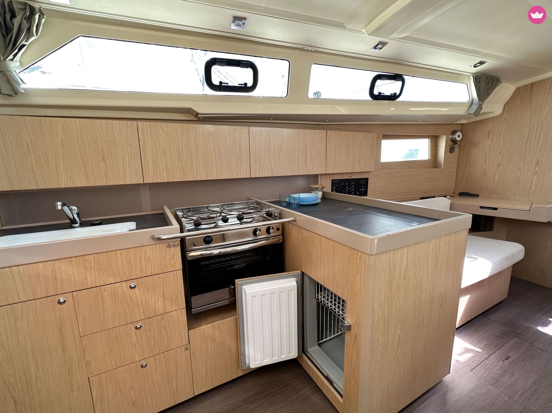 Charter Beneteau Oceanis 41.1