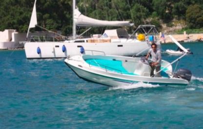 Charter Motorboat Assos Marine 500 Paxi