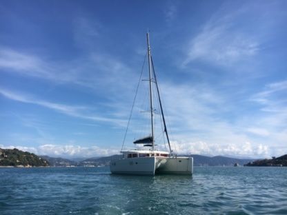 Charter Catamaran Lagoon Lagoon 400 Barcelona