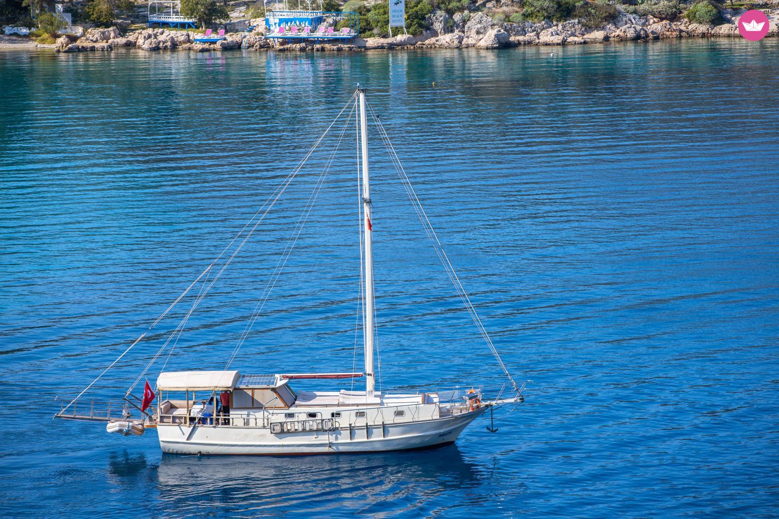 Goélette Traditional Gulet with a capacity of 6 people Ketch 16m 4