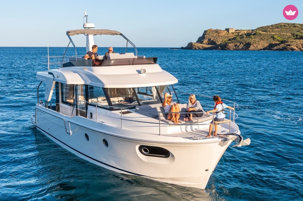 Beneteau Swift Trawler 41 photo 2