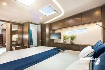 Friends - Bavaria C57