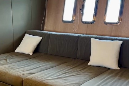 Overmarine Mangusta 80 - Stealth One