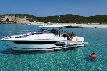 Miete Motorboot Jeanneau cap camarat 12.5 WA Calvi