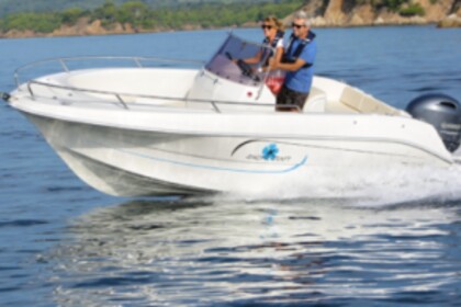 Rental Motorboat Pacific Craft 545 Juan les Pins