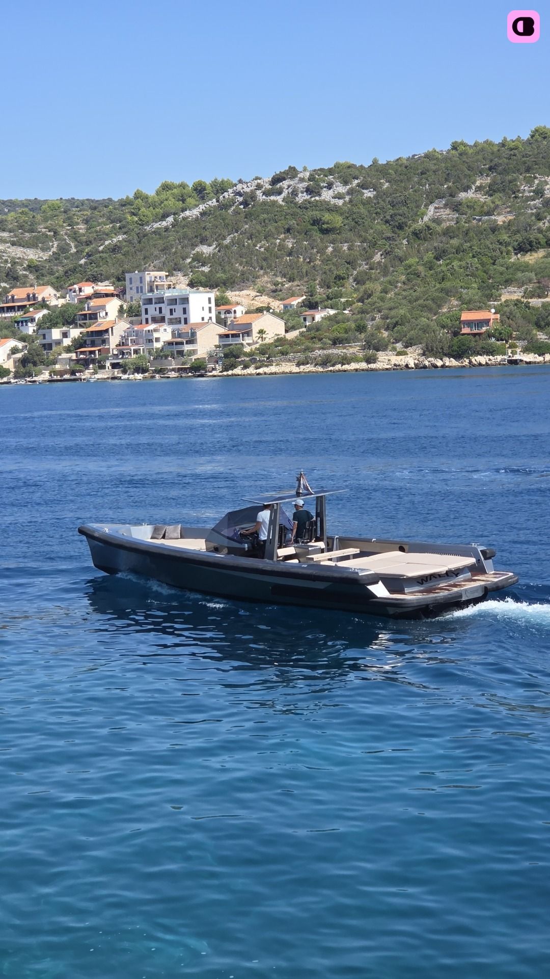 Bateau à moteur Wally 45 900cv 8