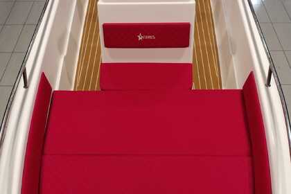 Private Boat-No drive Lincese