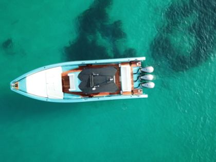 Charter Motorboat Seawater Kymera 43 Bonifacio