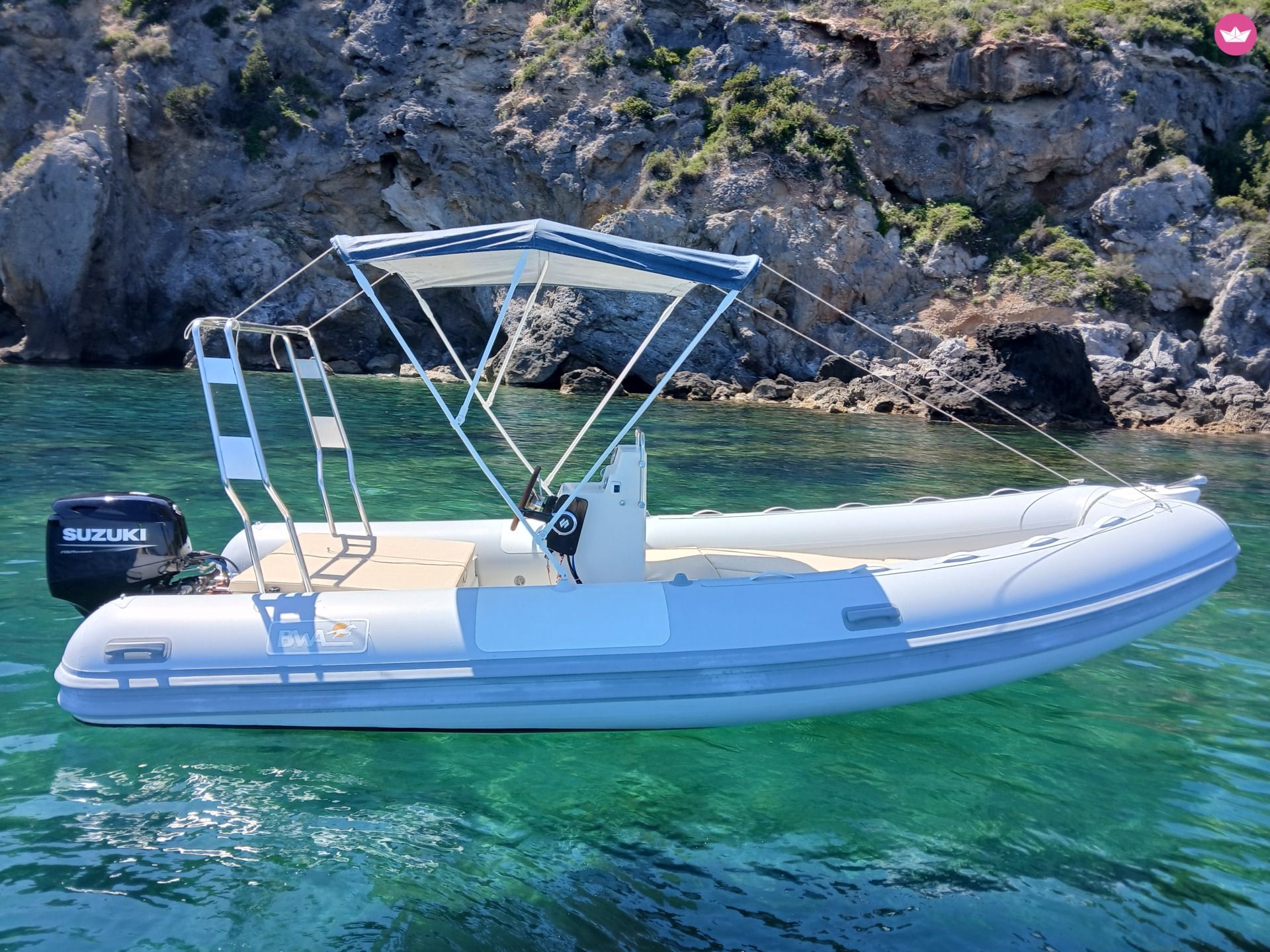 Bateau sans permis Bwa 5.60 40cv 5