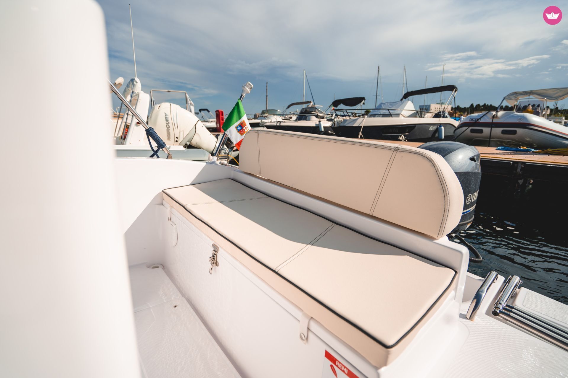 Bateau sans permis Beverly Hills California 5.7 40cv 7