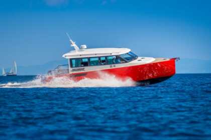 Hyra båt Motorbåt Colnago 35 Cabin Hvar