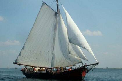 Charter Sailing yacht Custom Eenmast Klipper Nieuwe Maen Enkhuizen