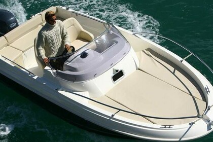 Hire Motorboat Jeanneau Cap Camarat 5.5 W Amalfi