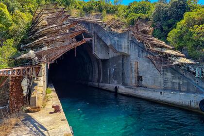 BLUE CAVE - Speed Boat Tour 3hr Adventure ticket tour!!!