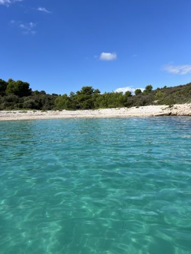 Trogir Motorboat JEANNEAU Cap Camarat 5.5 Sundeck alt tag text