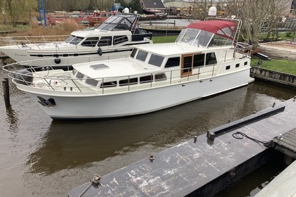Hire Motorboat Helmers kruizer 1480 Heeg