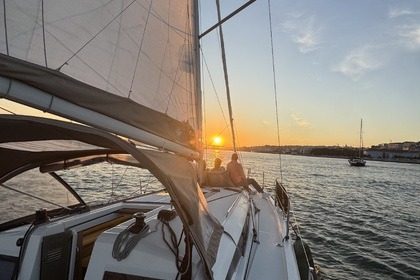 Hyra båt Segelbåt Jeanneau Sun Odyssey 44 Lissabon