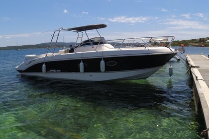 Hire Motorboat Mano Marine 27.50 sport Mataró