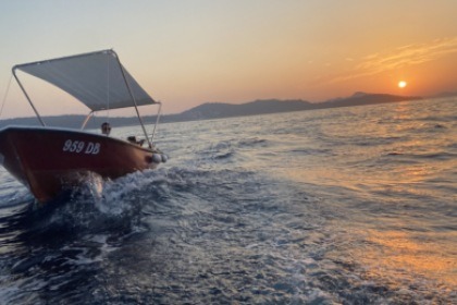 Rent a boat on your own! No licence needed