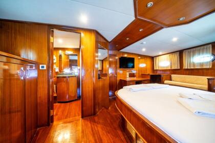 Gulet with 6 cabins