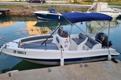 Charter Motorboat Cantieri Bluemax 550 Nin