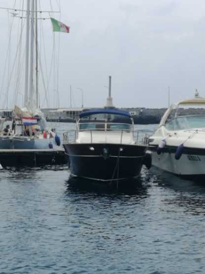 Charter Motorboat Di Donna Serapo 33 Capri
