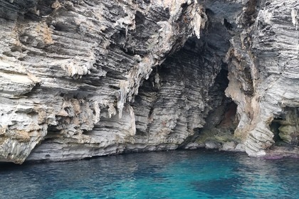 Ottima Barca per visitare la Riserva dello Zingaro