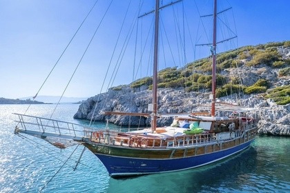 BOAT CHARTER FOR DAILY & WEEKLY HIRE