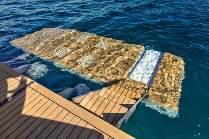 Galeon 420 Fly Amber Blue