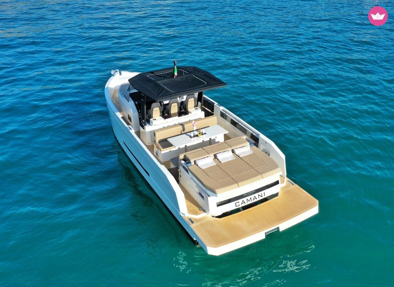 Bateau à moteur de antonio D-32 OPEN 600cv 2