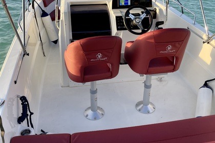 Location Bateau à moteur Pacific Craft 670 OPEN Le Gosier